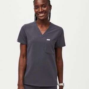 FIGS Catarina one pocket scrub top CHARCOAL M